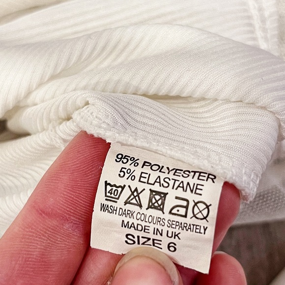 ❗Host Pick❗ White Sheer Sleeve Crop - Picture 5 of 6